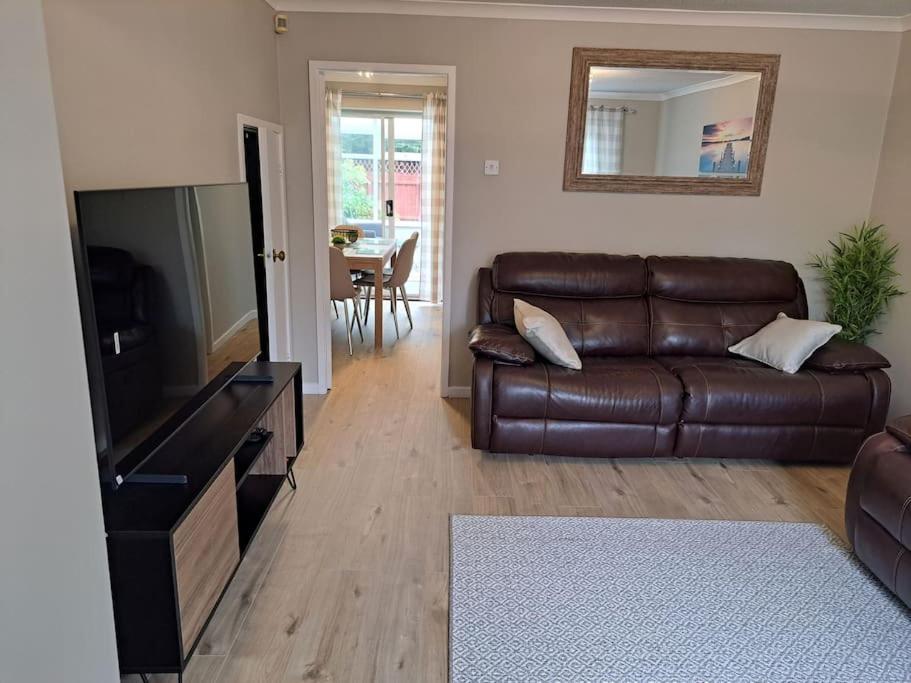Modern Living In Hull Villa Kingston upon Hull Exterior photo