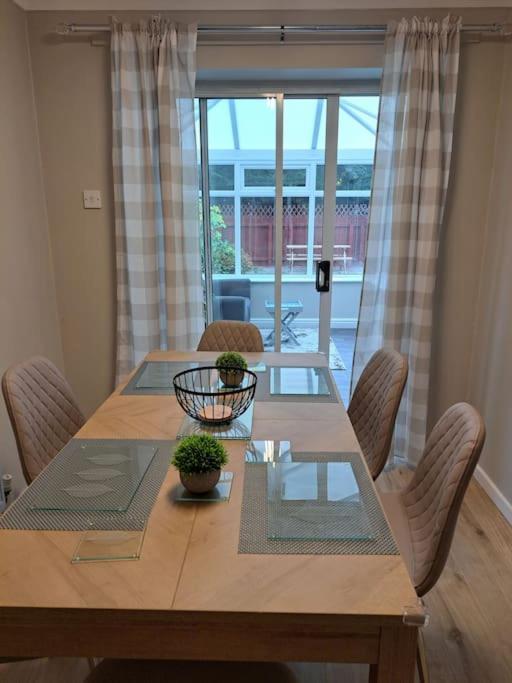 Modern Living In Hull Villa Kingston upon Hull Exterior photo